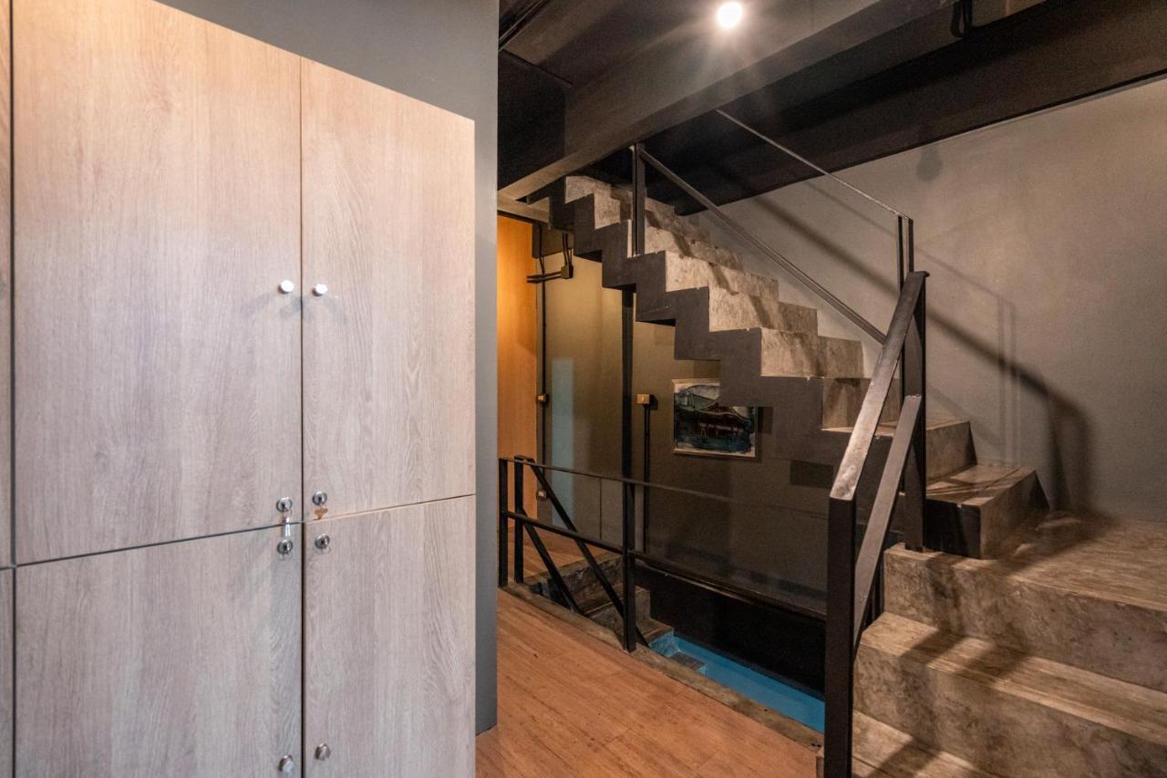 Black Panther Hostel Phuket Kültér fotó